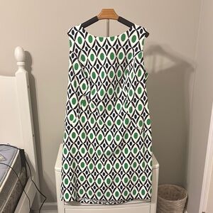 Elegant Green and Black Patterned Dress
